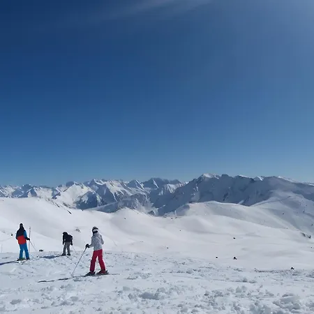 T2 Avec Piscine Couverte Et Parking *