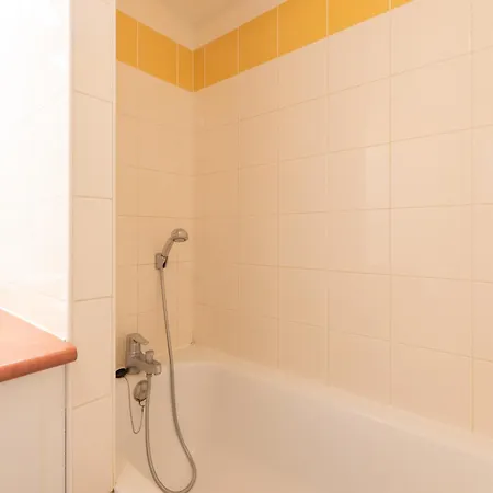 T2 Avec Piscine Couverte Et Parking Lägenhet