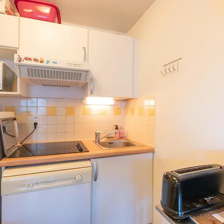 Apartment T2 Avec Piscine Couverte Et Parking *